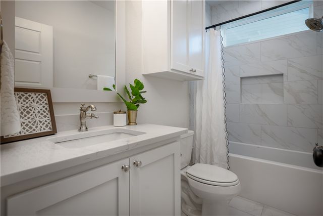 4752 Coral River, College Station, TX 77845