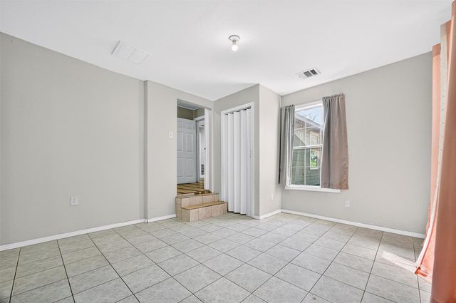 204 Taylor ST, Hutto, TX 78634