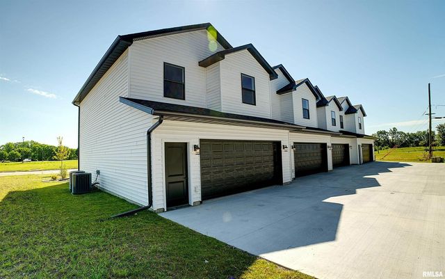 1006 S 4TH Street, Clinton, IA 52732