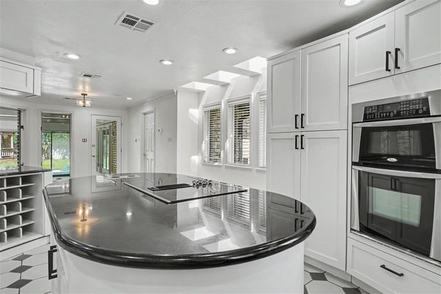 306 NW 33rd Pl, Lawton, OK 73505