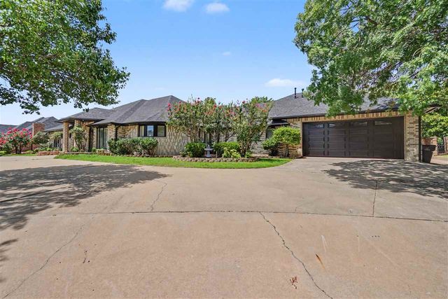 306 NW 33rd Pl, Lawton, OK 73505