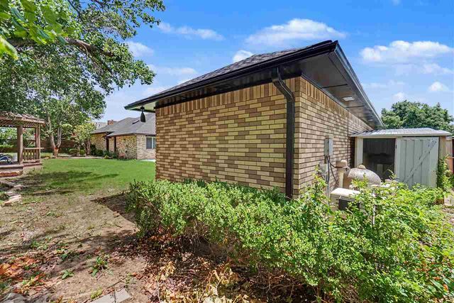 306 NW 33rd Pl, Lawton, OK 73505