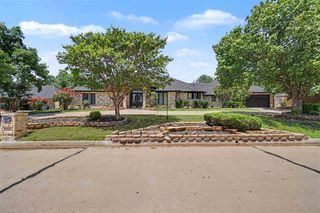 306 NW 33rd Pl, Lawton, OK 73505