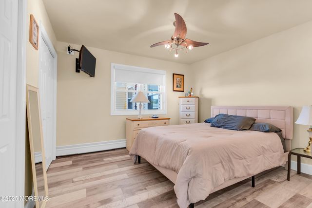 13 Canaries Court, Toms River, NJ 08757
