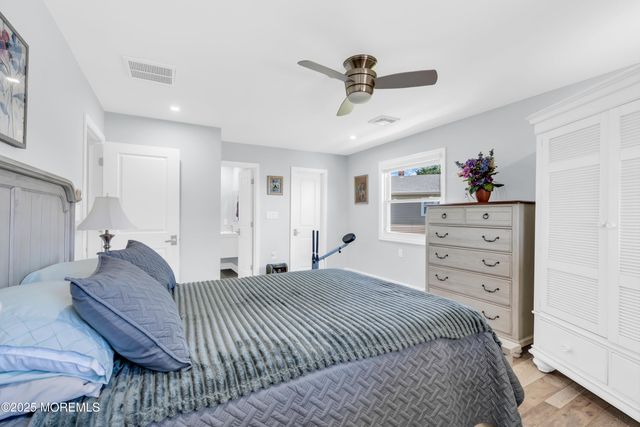 13 Canaries Court, Toms River, NJ 08757