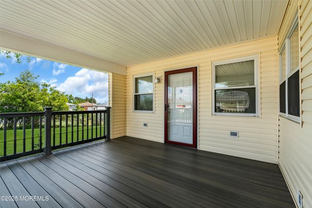 13 Canaries Court, Toms River, NJ 08757