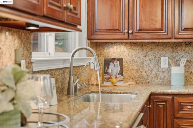222 Corte San Pablo, Fremont, CA 94539