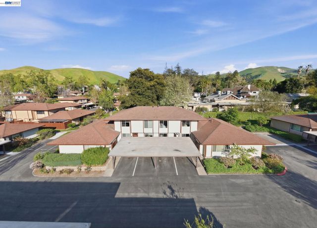 222 Corte San Pablo, Fremont, CA 94539