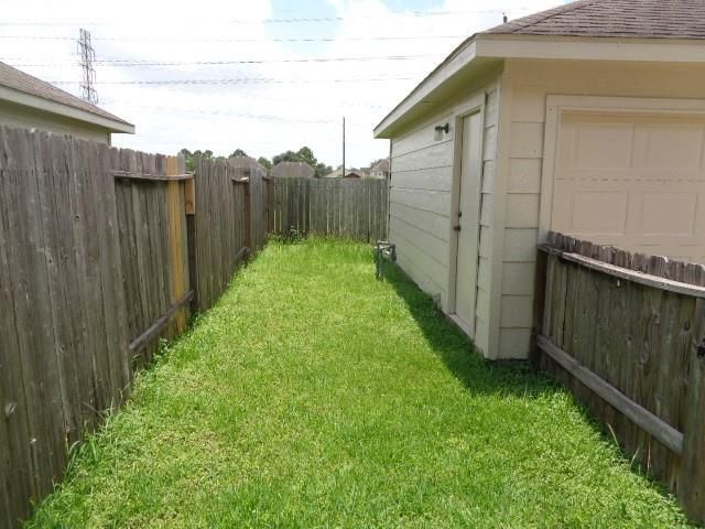 16807 Mammoth Springs Dr, Houston, TX 77095