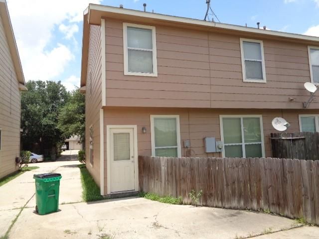 16807 Mammoth Springs Dr, Houston, TX 77095