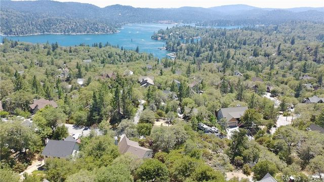 1251 Glacier Drive, Lake Arrowhead, CA 92352