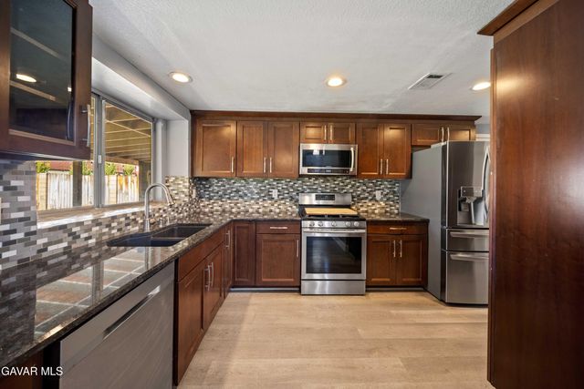 37449 Litchfield Street, Palmdale, CA 93550