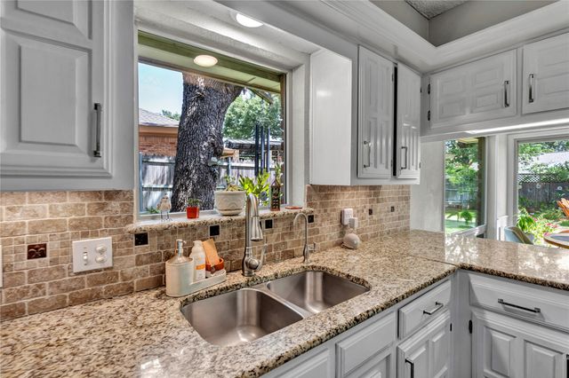 1830 Rhinevalley Drive, Arlington, TX 76012