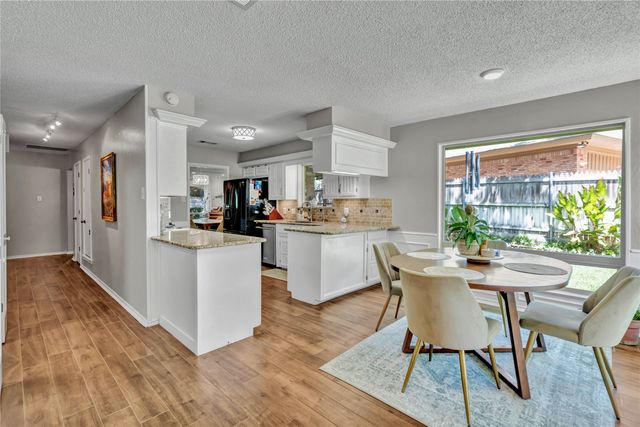 1830 Rhinevalley Drive, Arlington, TX 76012