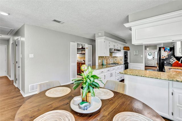 1830 Rhinevalley Drive, Arlington, TX 76012
