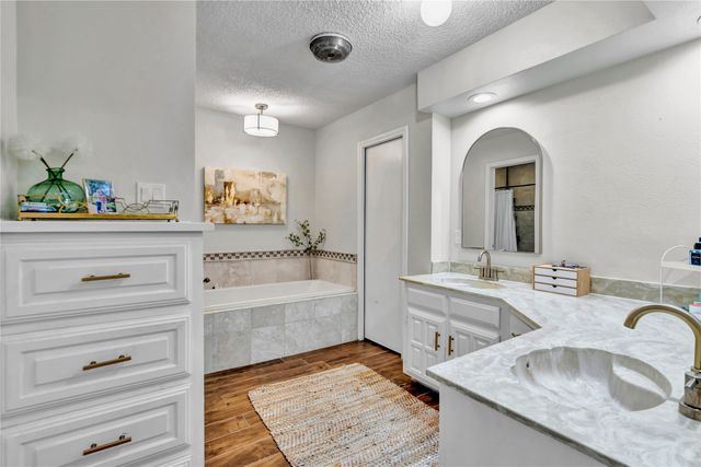 1830 Rhinevalley Drive, Arlington, TX 76012