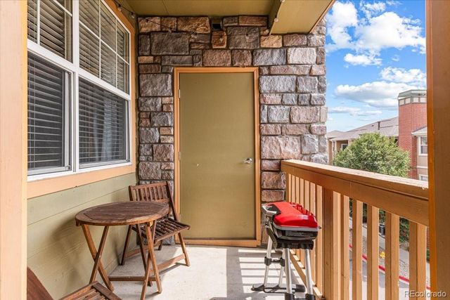 8489 Canyon Rim Circle 304, Englewood, CO 80112
