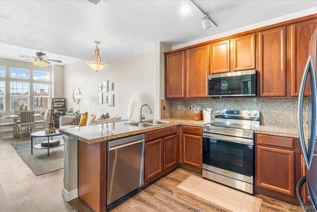 8489 Canyon Rim Circle 304, Englewood, CO 80112