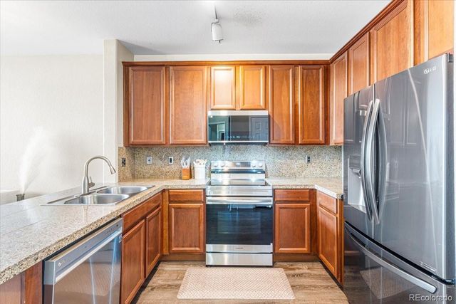 8489 Canyon Rim Circle 304, Englewood, CO 80112