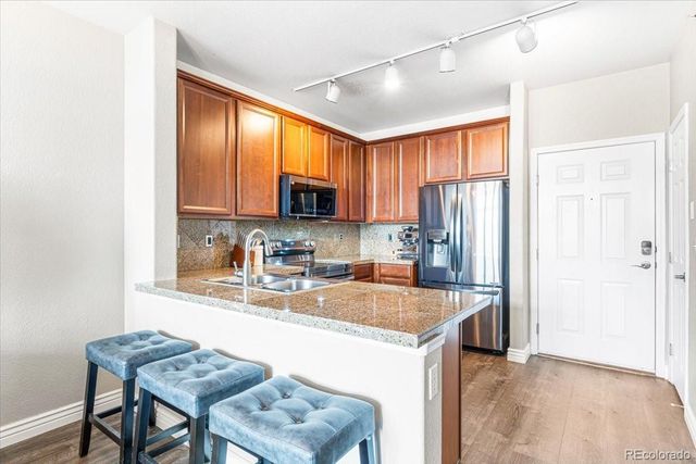 8489 Canyon Rim Circle 304, Englewood, CO 80112