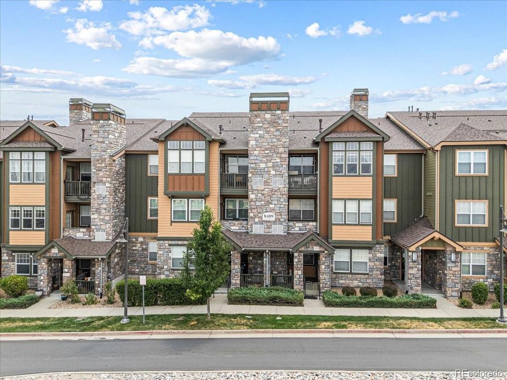 8489 Canyon Rim Circle 304, Englewood, CO 80112
