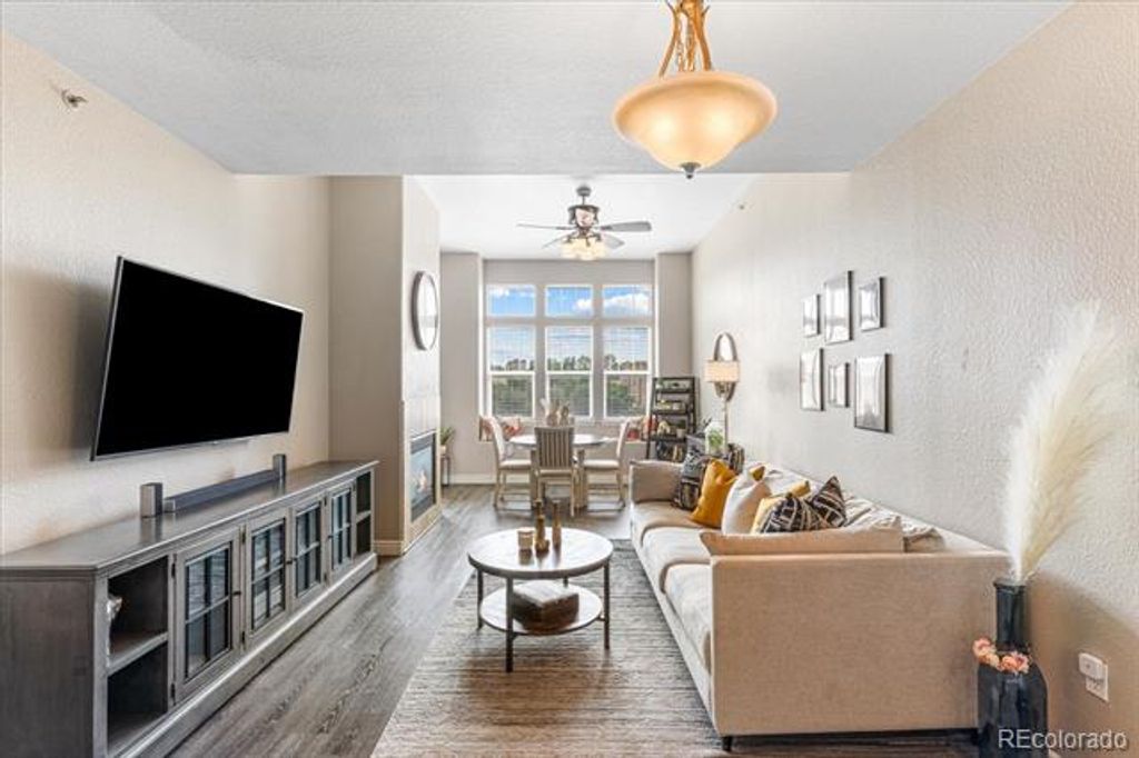 8489 Canyon Rim Circle 304, Englewood, CO 80112