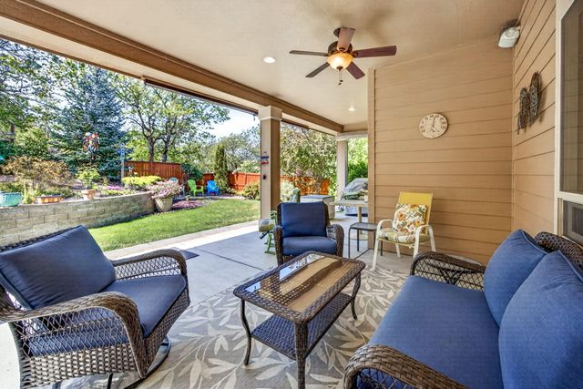 1284 Poppy Ridge Drive, Eagle Point, OR 97524