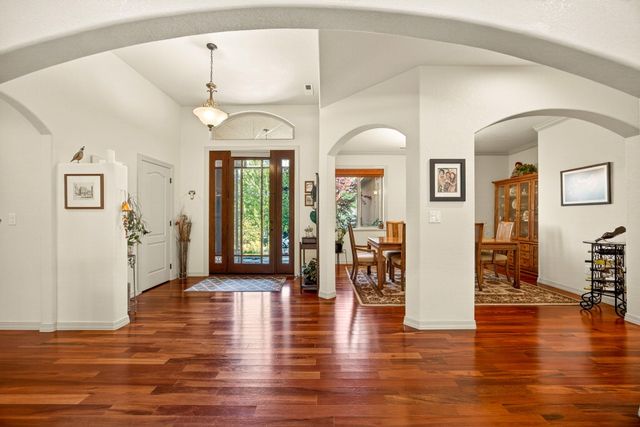 1284 Poppy Ridge Drive, Eagle Point, OR 97524