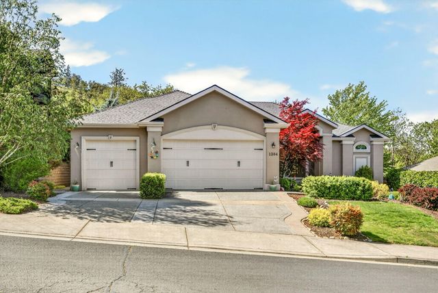 1284 Poppy Ridge Drive, Eagle Point, OR 97524