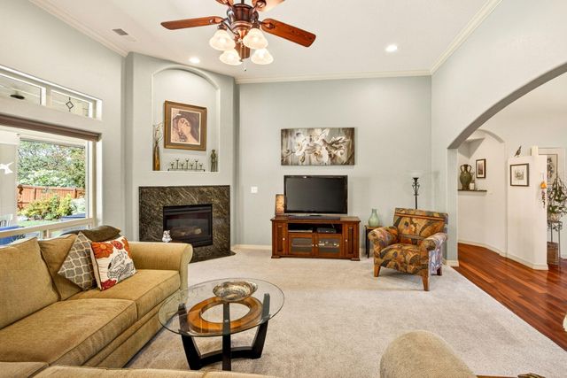 1284 Poppy Ridge Drive, Eagle Point, OR 97524