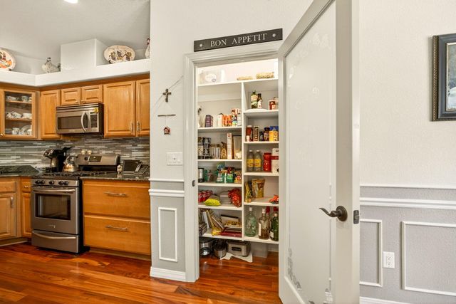 1284 Poppy Ridge Drive, Eagle Point, OR 97524