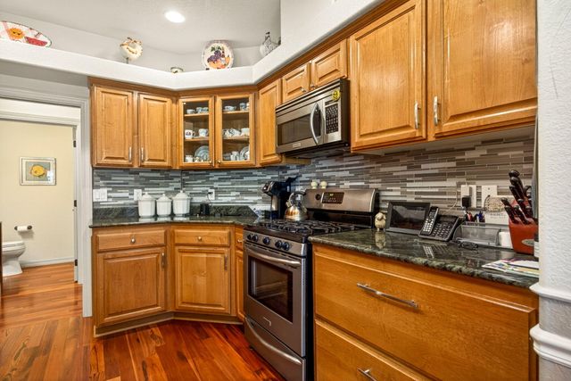 1284 Poppy Ridge Drive, Eagle Point, OR 97524