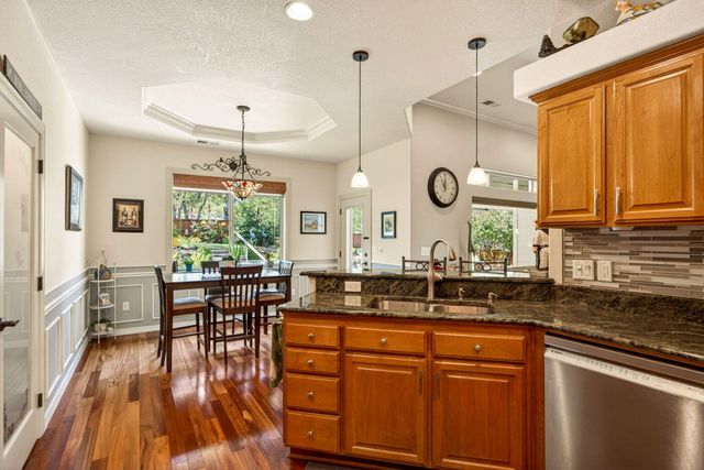 1284 Poppy Ridge Drive, Eagle Point, OR 97524