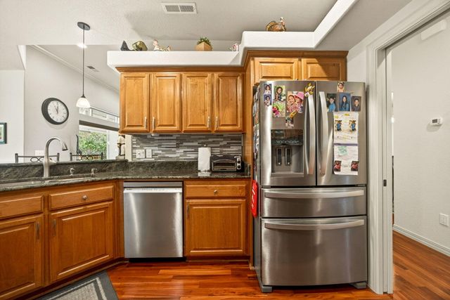 1284 Poppy Ridge Drive, Eagle Point, OR 97524