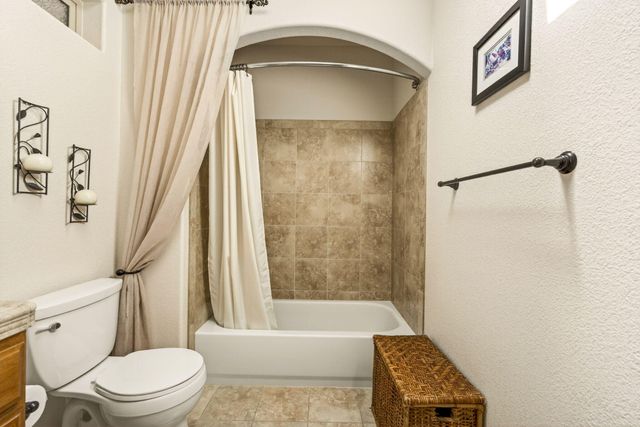 1284 Poppy Ridge Drive, Eagle Point, OR 97524