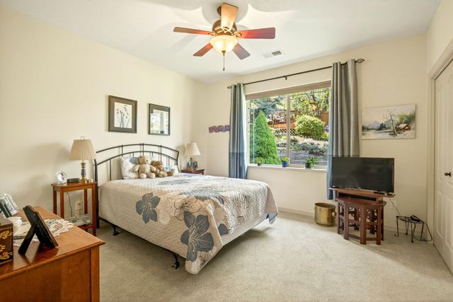 1284 Poppy Ridge Drive, Eagle Point, OR 97524