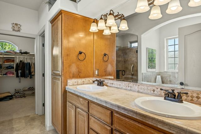 1284 Poppy Ridge Drive, Eagle Point, OR 97524