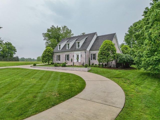 339 Riverbend Country Club Road, Shelbyville, TN 37160