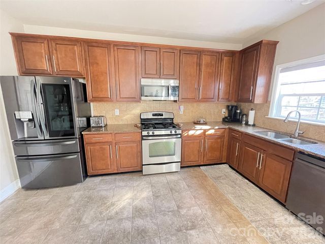 3500 Exbury Gardens Drive, Waxhaw, NC 28173