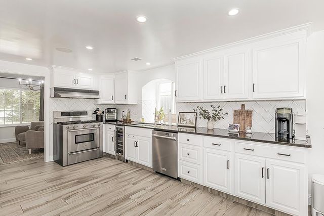 7721 N Cedar Avenue, Fresno, CA 93720