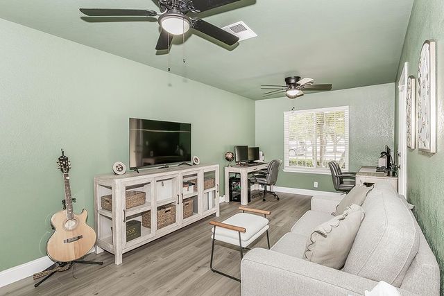 7721 N Cedar Avenue, Fresno, CA 93720
