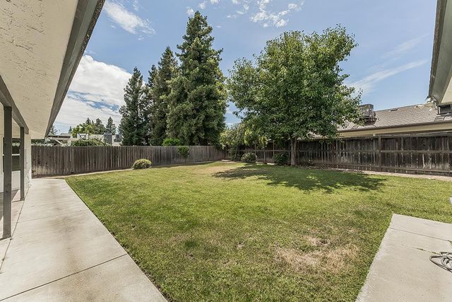 7721 N Cedar Avenue, Fresno, CA 93720