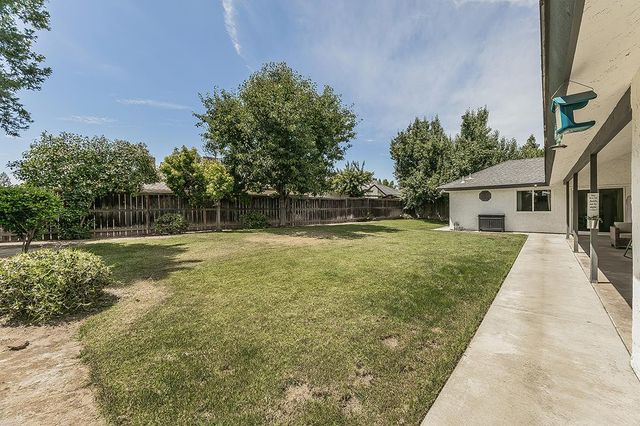 7721 N Cedar Avenue, Fresno, CA 93720
