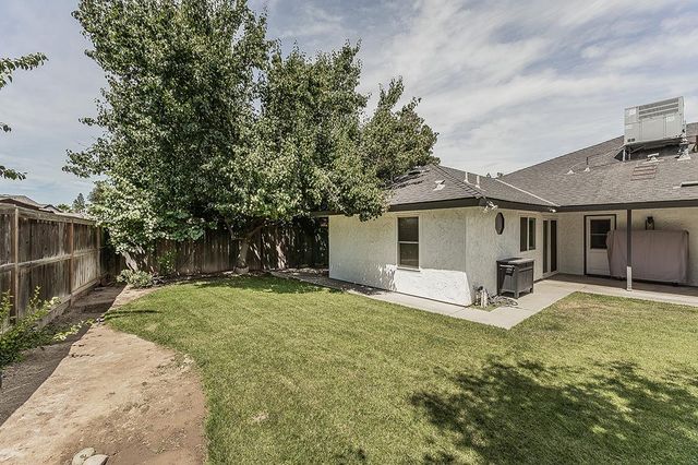 7721 N Cedar Avenue, Fresno, CA 93720