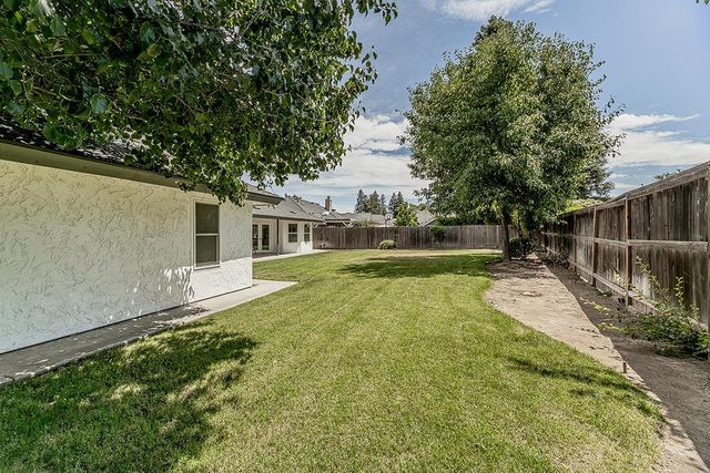 7721 N Cedar Avenue, Fresno, CA 93720