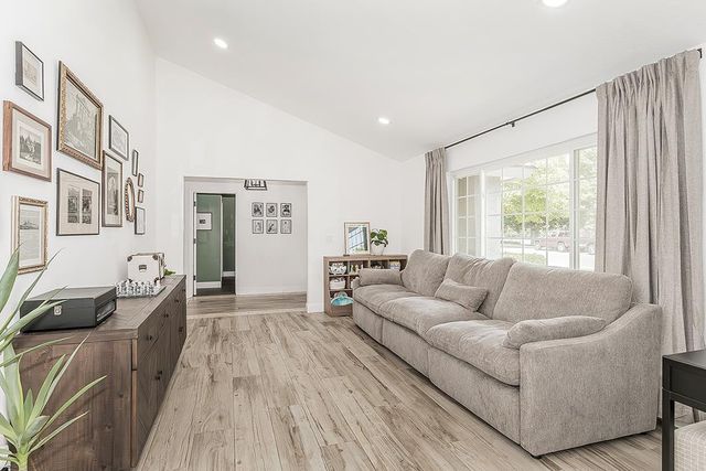 7721 N Cedar Avenue, Fresno, CA 93720