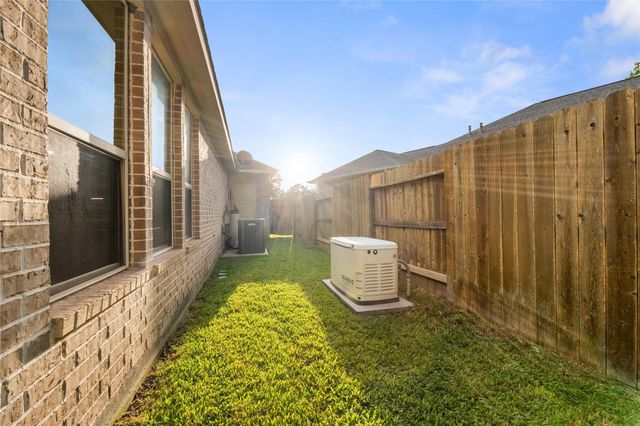 120 Crinium Lily Court, Montgomery, TX 77316
