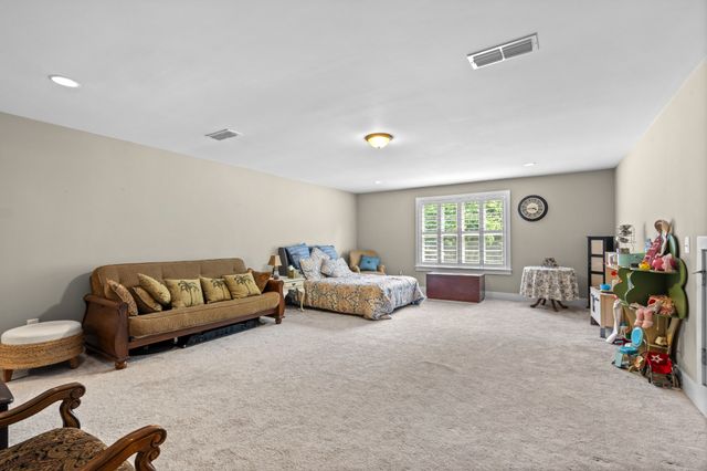 1049 Vinings Blvd, Gallatin, TN 37066