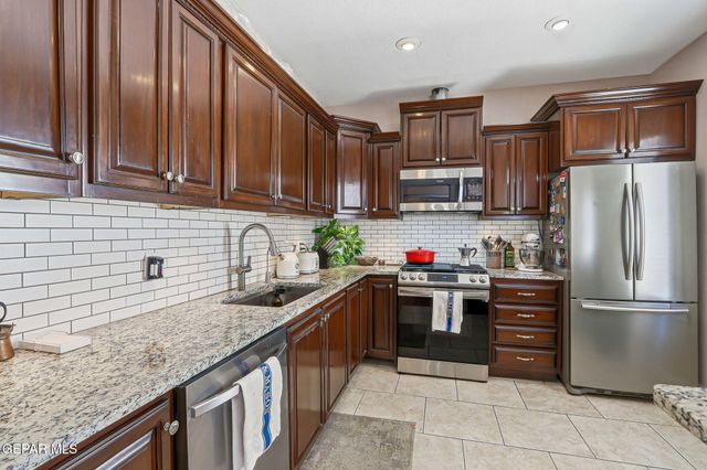 3703 Cambridge Avenue, El Paso, TX 79903