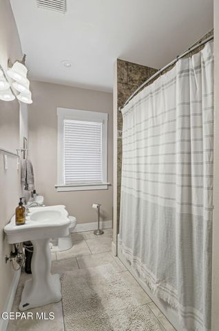 3703 Cambridge Avenue, El Paso, TX 79903